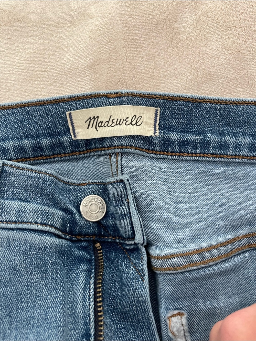 Madewell Mid-rise kick out jeans - Picture 4 of 6
